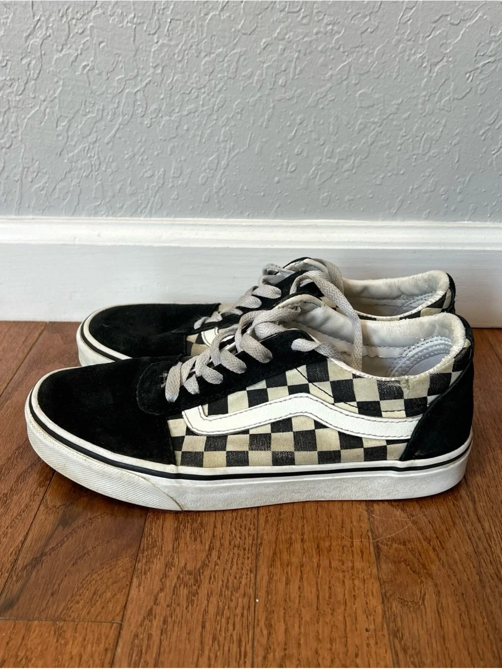 Vans Old Skool Skate Shoes Sneakers Checkerboard Womens Size 7 Black White